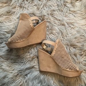 Nine West Nude Wedges